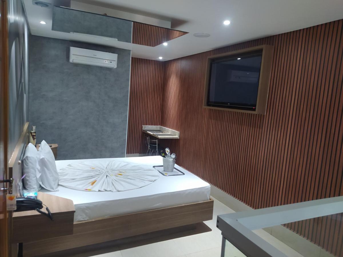 Motel La Folia ريبيراو بريتو المظهر الخارجي الصورة
