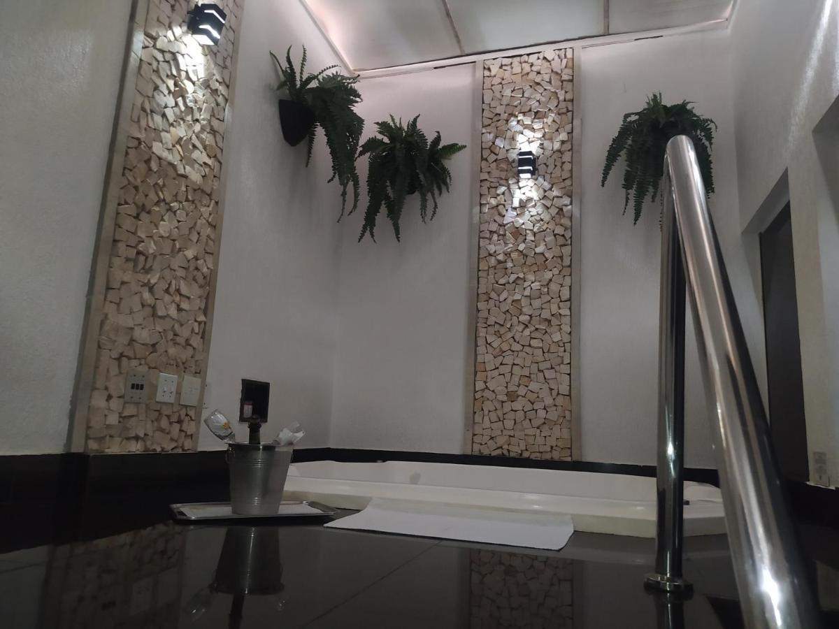 Motel La Folia ريبيراو بريتو المظهر الخارجي الصورة