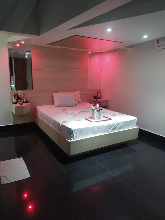 Motel La Folia ريبيراو بريتو المظهر الخارجي الصورة