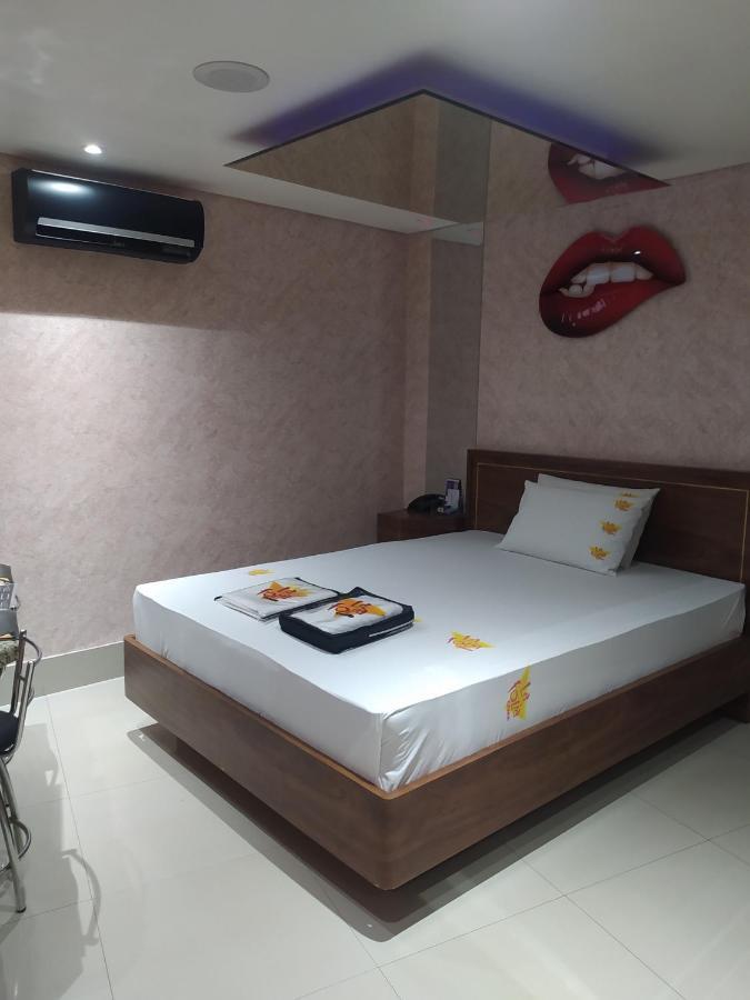 Motel La Folia ريبيراو بريتو المظهر الخارجي الصورة
