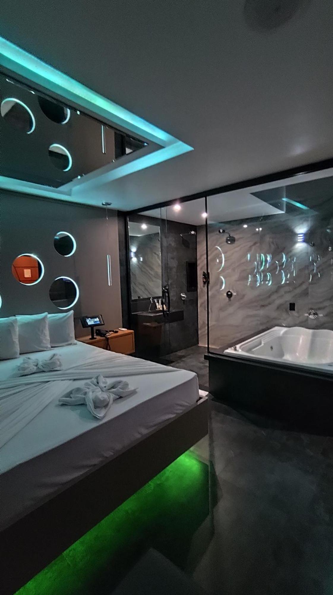 Motel La Folia ريبيراو بريتو الغرفة الصورة