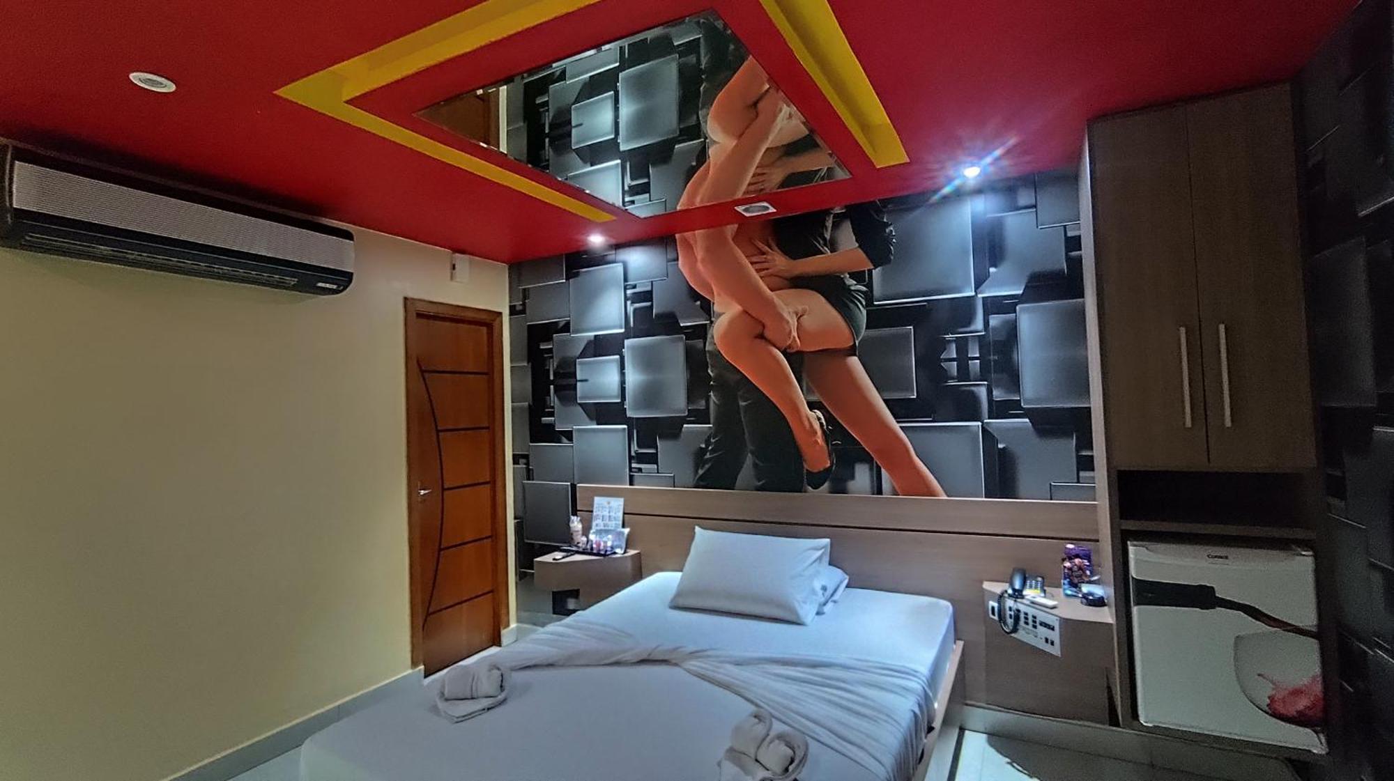 Motel La Folia ريبيراو بريتو الغرفة الصورة